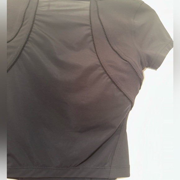 Lululemon Black Cropped Top - Picture 8 of 8